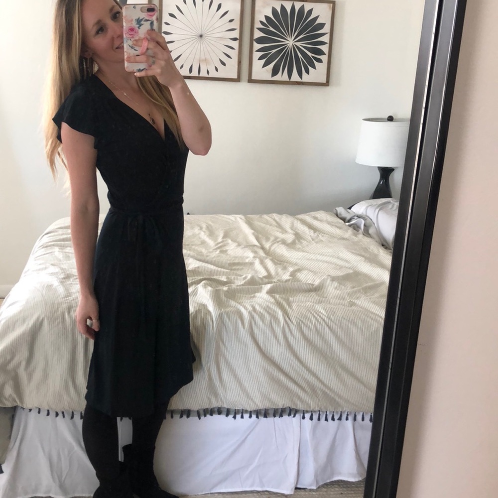 Black merona wrap dress size small EUC